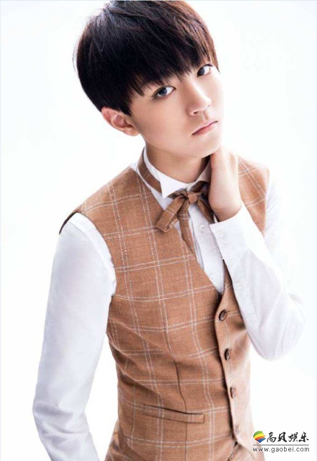 王俊凯视频形式向霍金发起提问：逻辑清晰，表达流畅