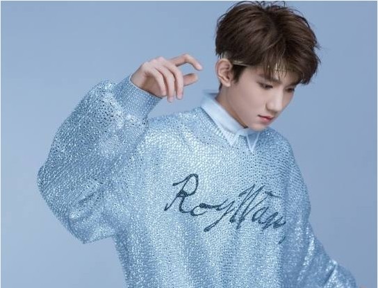 王源Instagram认证：第一位被美国官方认证中国00后