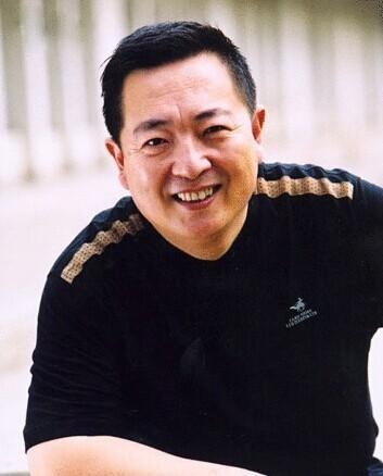 董浩针对幼儿园虐童事件发声：还放上愤怒而画的作品