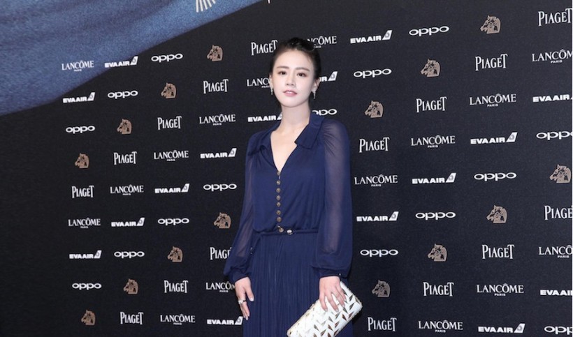 马思纯出席台湾金马奖红毯：温柔端庄，尽显优雅与大气