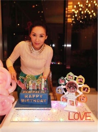 郭可盈47岁生日！微博晒出：与家人以及粉丝提前庆生照