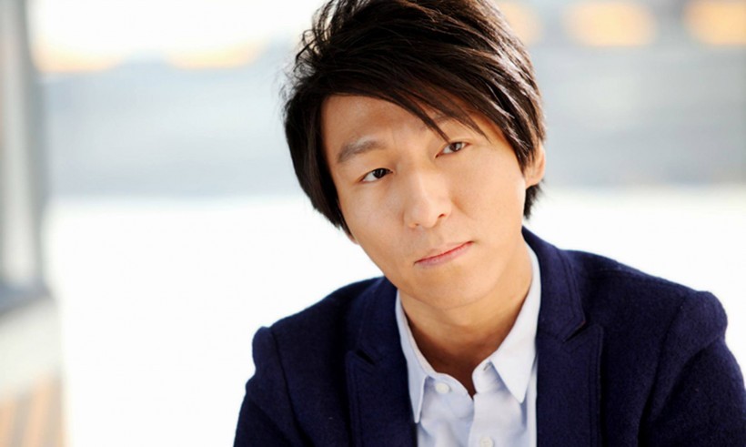 羽泉官方微博分享陈羽凡前往北京SOS儿童村献爱心照片