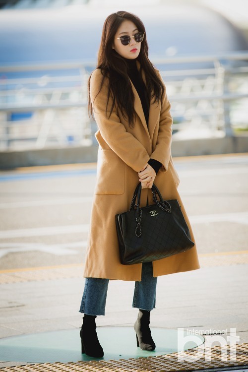 歌手昭宥经国际机场出发  前往香港参加2017MAMA颁奖典礼