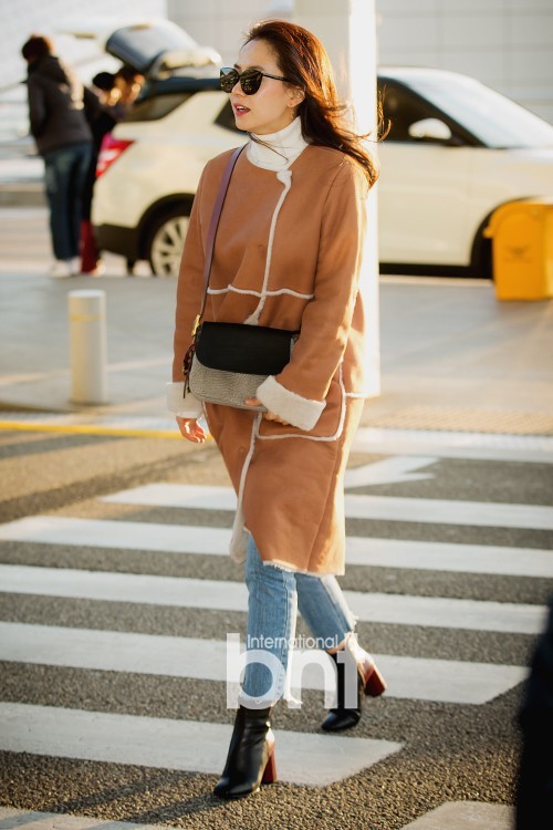 宋智孝经仁川国际机场出发   前往香港参加2017MAMA颁奖典礼