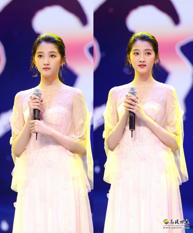 关晓彤＆王祖蓝亮相：第四届丝绸之路国际电影节开幕式