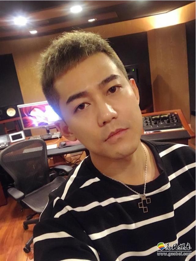 苏醒微博发出自己录视频截图“被忽悠”希望尊重艺人
