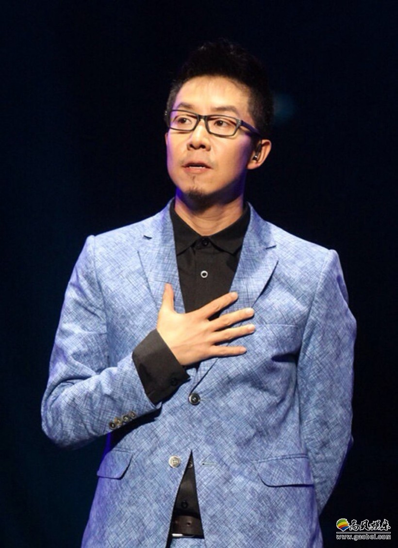 亚洲音乐盛典颁奖典礼：孙伯纶斩获年度最佳演唱大奖