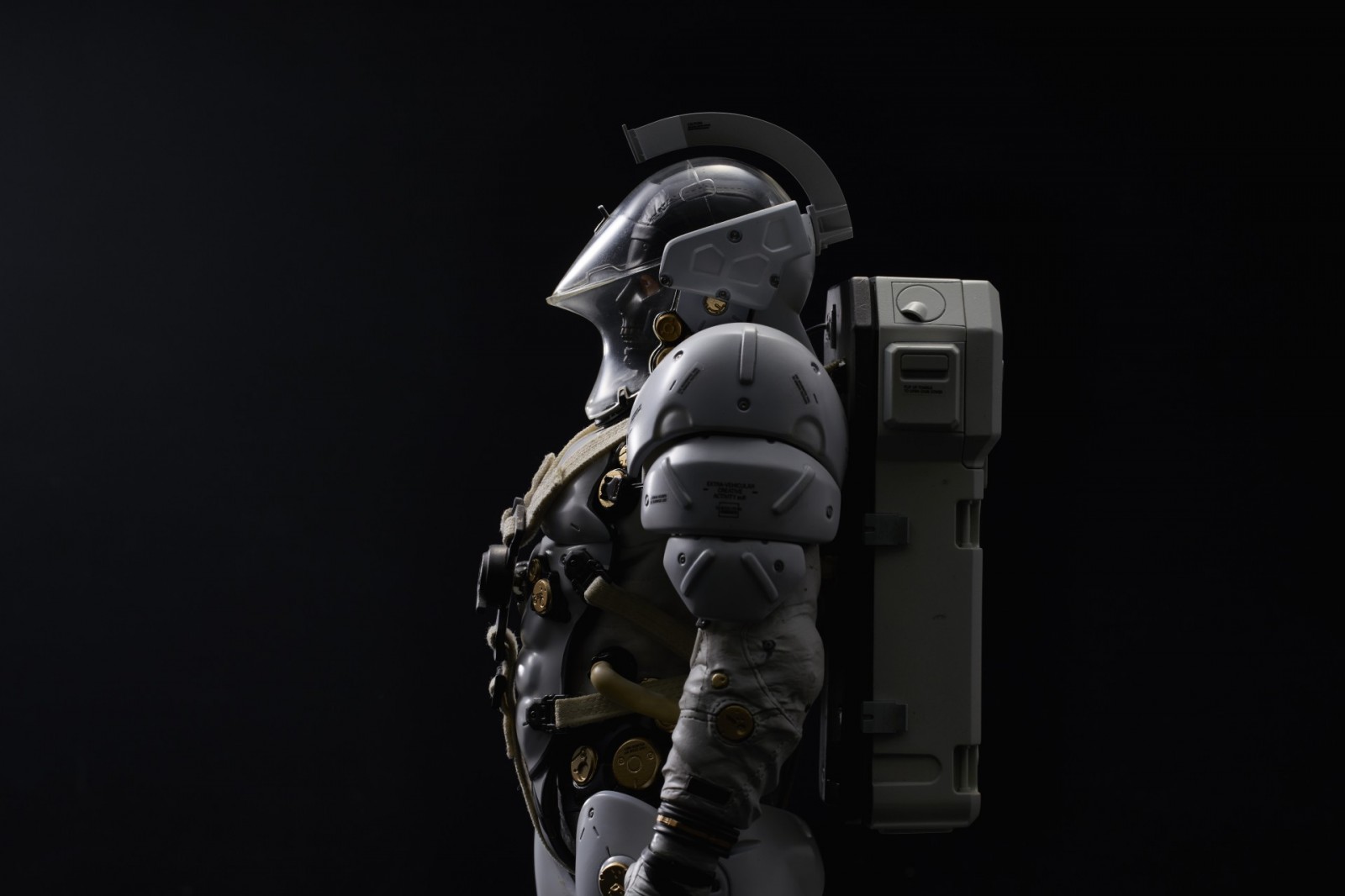 小岛秀夫公布工作室三款ludens手办最终版