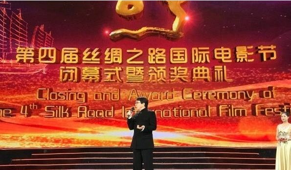 成龙自曝近年电影放在国内取景原因：网友听完一片称赞