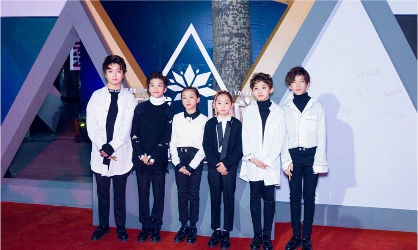 嘻哈少年团BOY STORY出席公益活动：献上精湛歌舞表演