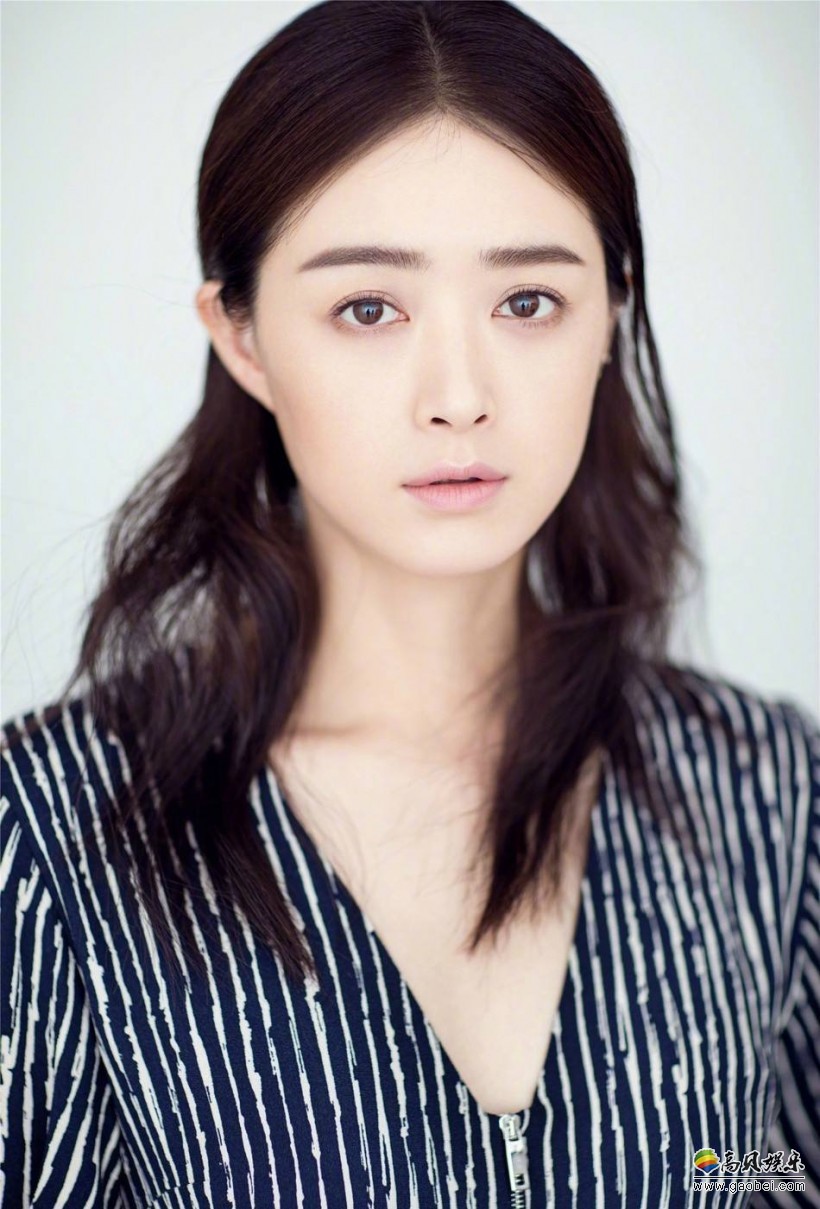 蒋欣晒出童年参演影视剧截图：自己是个乖乖吃饭的宝宝