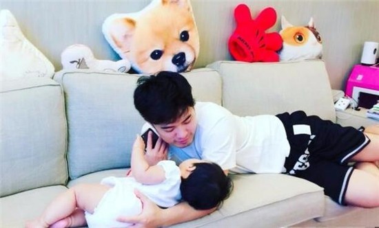 陈赫：想和你一起过圣诞！语气十分怅惘，似乎有些无奈