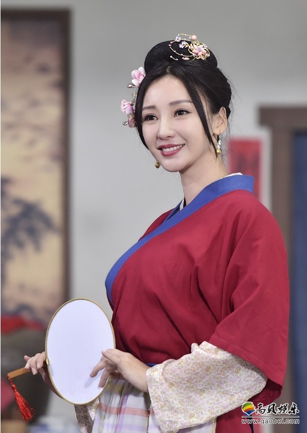 《演员的诞生》柳岩表现惊喜:获得导师们好评不断 《演员的诞生》柳岩表现惊喜:获得导师们好评不断