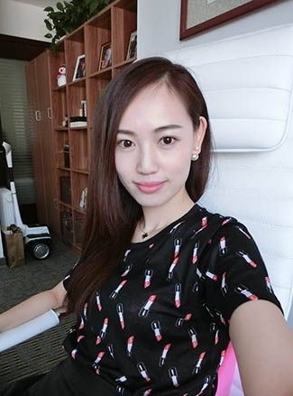 马蓉母女银行存款：手拿名牌包！难道又是转移财产