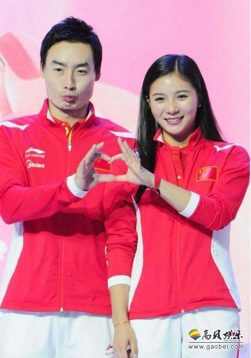 秦凯晒照为老婆何姿庆生：一家三口的合照非常温馨