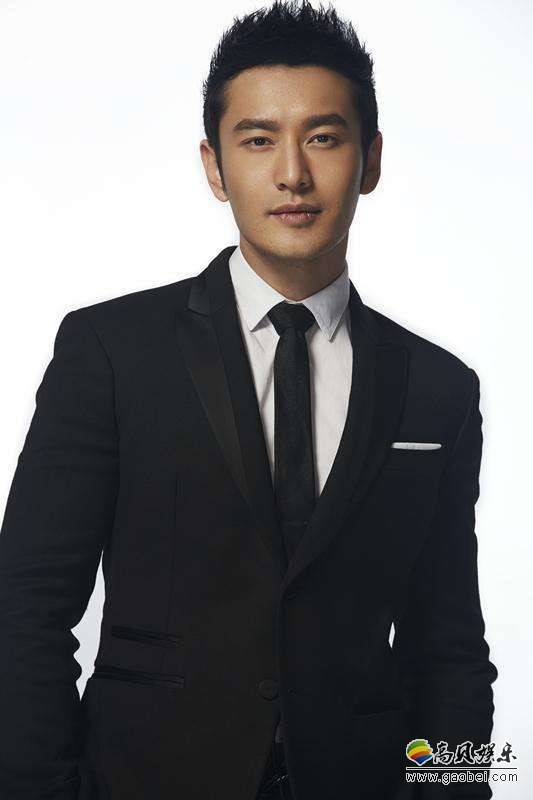 《琅琊榜2》发布会：黄晓明见记者跪地，坐地受访