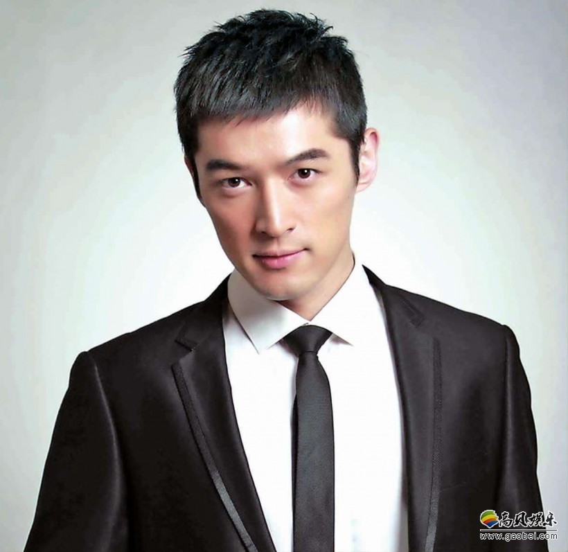 胡歌接受《人物》采访：自曝一年前，曾想退出娱乐圈