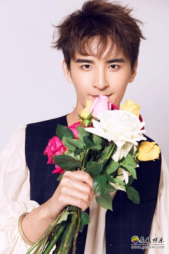 Solo单曲《一半》上线：张远担任联合作词！亲自把关