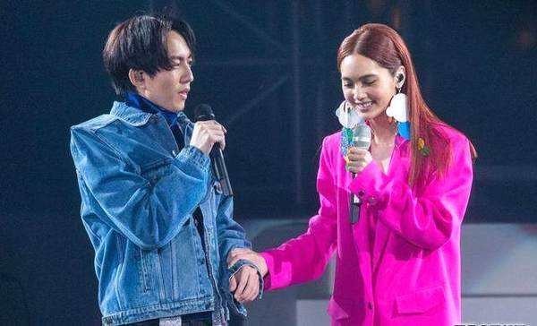 杨丞琳巡回演唱会!特别嘉宾:林宥嘉惊喜登台 杨丞琳巡回演唱会!特别嘉宾:林宥嘉惊喜登台