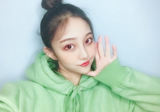 王思聪疑似换新女友：和慎婕在一起！互相关注