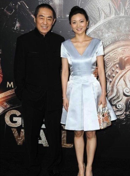 张艺谋妻子陈婷：晒出儿子女儿合影！保养气质好