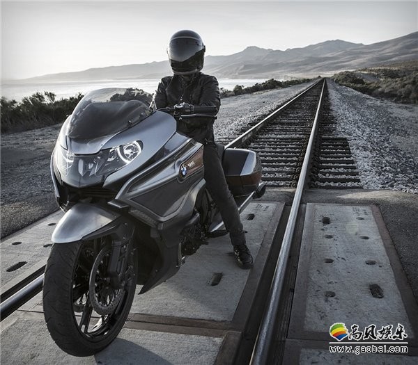 宝马打造一款真正的概念摩托车：Concept 101