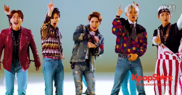 钟铉的突然离世悲伤来的猝不及防  一直向我们展示微笑的你辛苦了