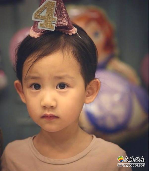 黄磊为女儿庆4岁生日！示爱妻子“你最辛苦”