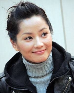 瞿颖晒出孩子＆男友照片：海边度假超温馨