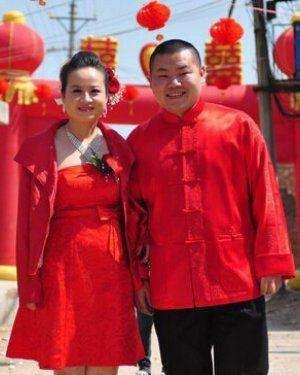 岳云鹏爱妻晒照霸气护夫：出没出轨我知道
