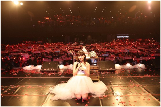 SNH48李艺彤生日会举办！蜕变：多面偶像