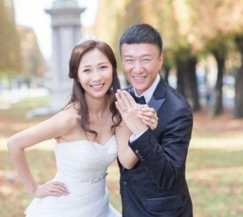 孙红雷娇妻王骏迪：产女后晒照！笑容甜蜜