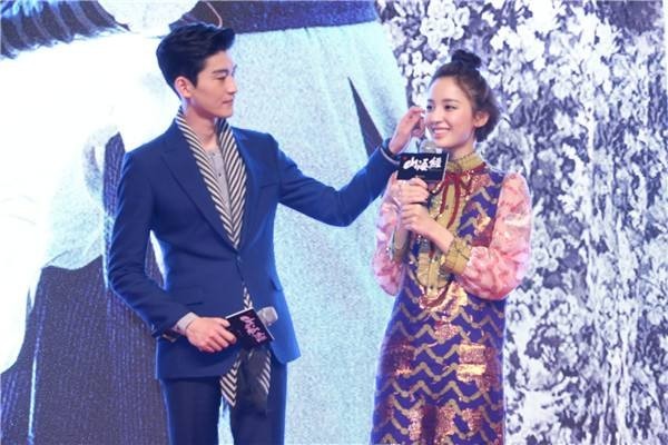 大家沉浸圣诞节喜悦：张翰＆娜扎宣布分手
