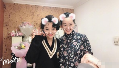 林依轮晒出老婆西华＆许晴合影：两位女神气质很优雅