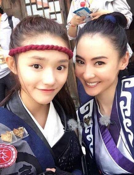 林允晒出张柏芝合照：两大星女郎同框画面养眼