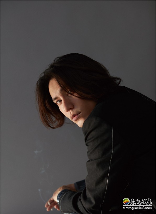陈坤某杂志画报开年刊：“莫失己道，勿扰他心”