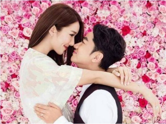 王祖蓝老婆李亚男晒出老公庆祝生日照：两人甜蜜十足羡煞旁人