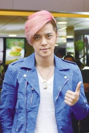 《机器之血》罗志祥：深V胸罩、性感吊带袜！欧阳娜娜自叹不如