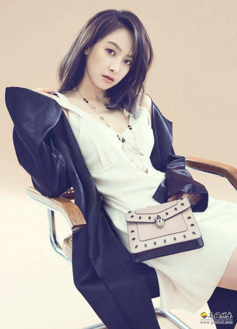 宋茜分享练舞花絮：捏着红薯皮，呆萌看着镜头，非常清纯可爱