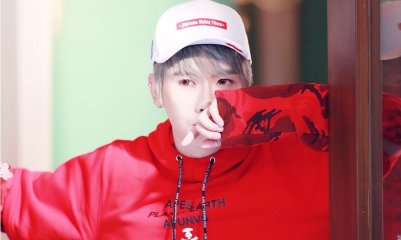 陈骁配合自己最新单曲《骤雨Trouble》：曝光红色唱跳主题照