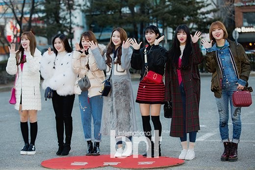 OH MY GIRL、MOMOLAND、N.Flying、MXM参加《音乐银行》彩排