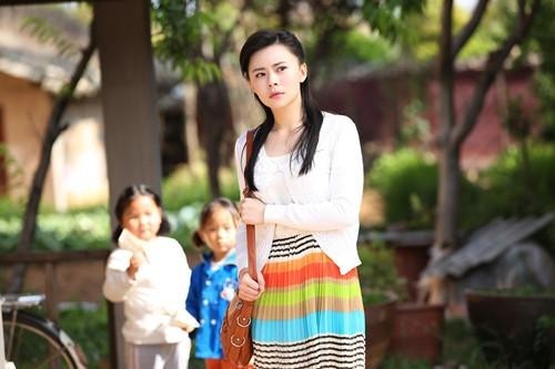 电视剧《我的仨妈俩爸》讲述的是一个什么样的故事？