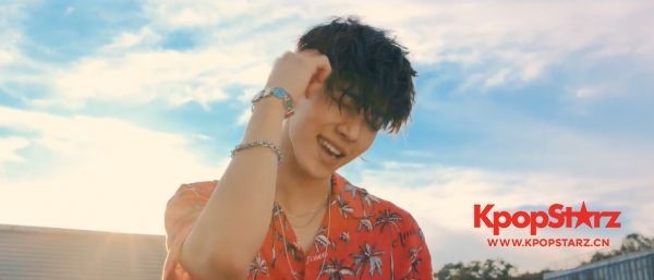 around us方面表示  李起光27日与28日举行2场首次单独演唱会