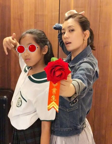 台媒报道：贾静雯很开心大女儿Angel！已有自己生活和朋友圈