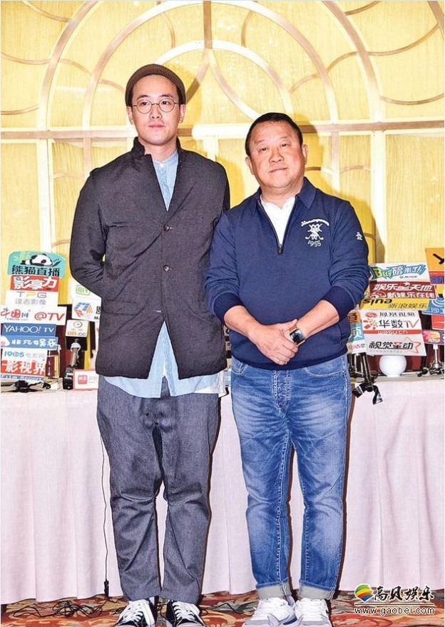 曾志伟在儿子曾国祥和律师陪同出席记者会：严肃回应性侵风波