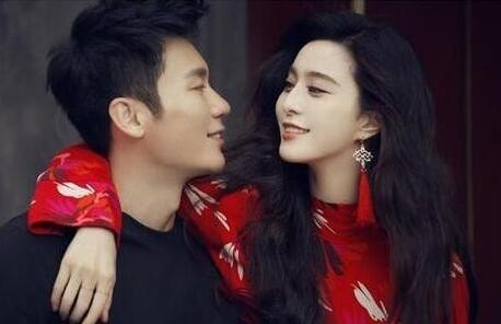 李晨分享范冰冰美照：穿着得体的礼服！妆容精致，气场强大