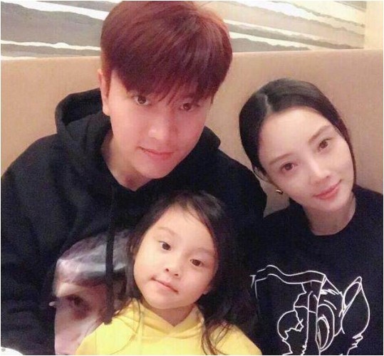 网传李小璐与女儿甜馨恶搞视频！贾乃亮发表声明：将彻查到底