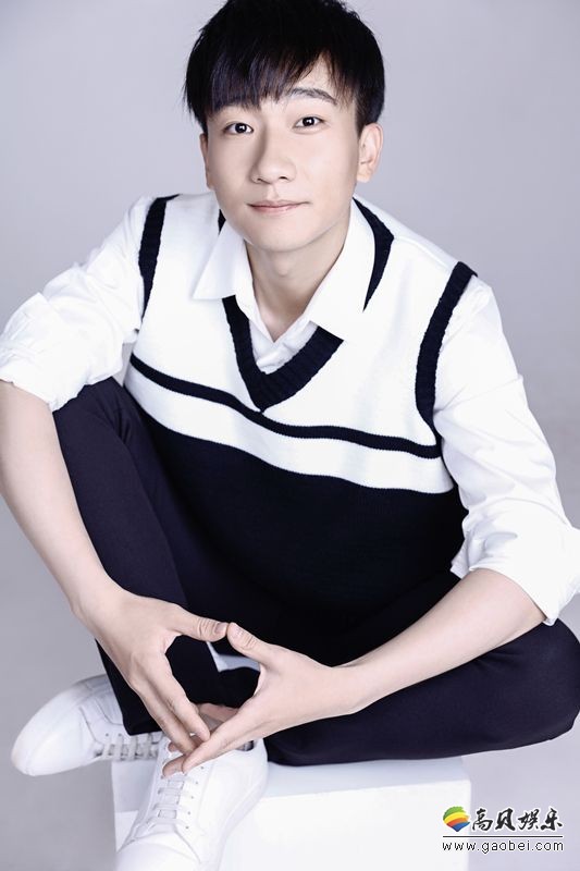 杨紫、乔欣为“应勤”扮演者吴昊宸庆生，戏里戏外展现真正友谊