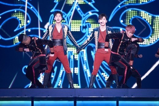 东方神起成史上首个连续三天日本横滨国际综合竞技场举行演唱会 东方神起成史上首个连续三天日本横滨国际综合竞技场举行演唱会