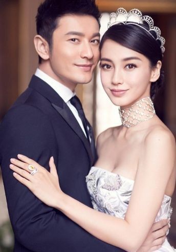 Angelababy晒出动图:黄晓明面对镜头!露出微笑,加上特效作用 Angelababy晒出动图:黄晓明面对镜头!露出微笑,加上特效作用